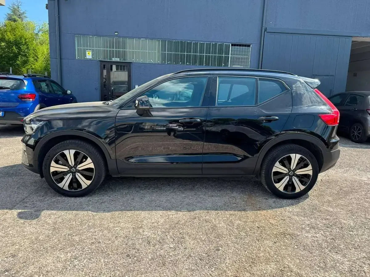 Usata Volvo XC40 Core 80 kW (109 CV) 2023 Nero SUV