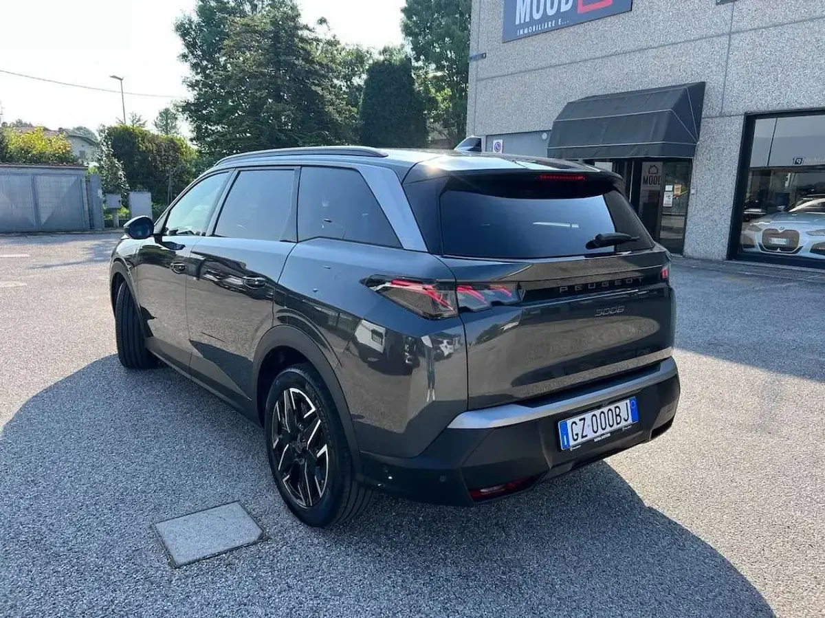 Usata Peugeot 5008 GTi 136 CV (100 kW) 2025 Grigio SUV