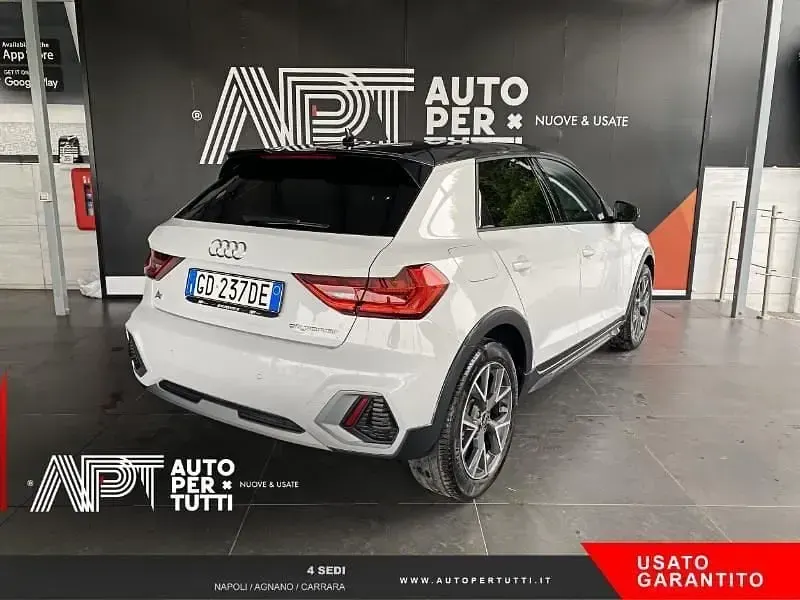 Usata Audi A1 Design 150 CV (110 kW) 2021 Bianco SUV
