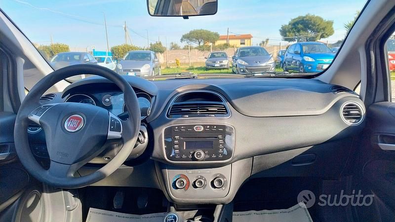 Usata Fiat Punto 77 CV (56 kW) 2012 Grigio Berlina