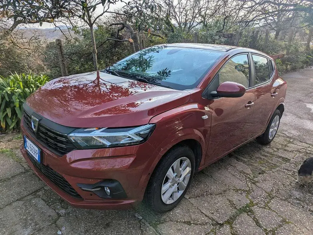 Usata Dacia Sandero Comfort 101 CV (74 kW) 2022 Rosso Berlina