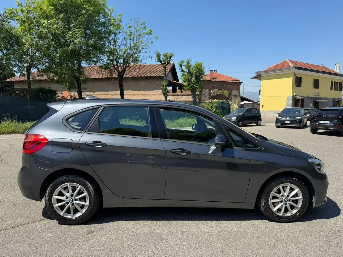 Gebraucht BMW 218 Active Tourer Advantage 150 PS (110 kW) 2016 Other Van / Kleinbus