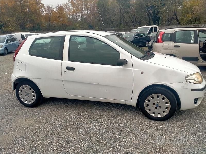 Usata Fiat Punto Classica 59 CV (43 kW) 2008 Bianco Berlina