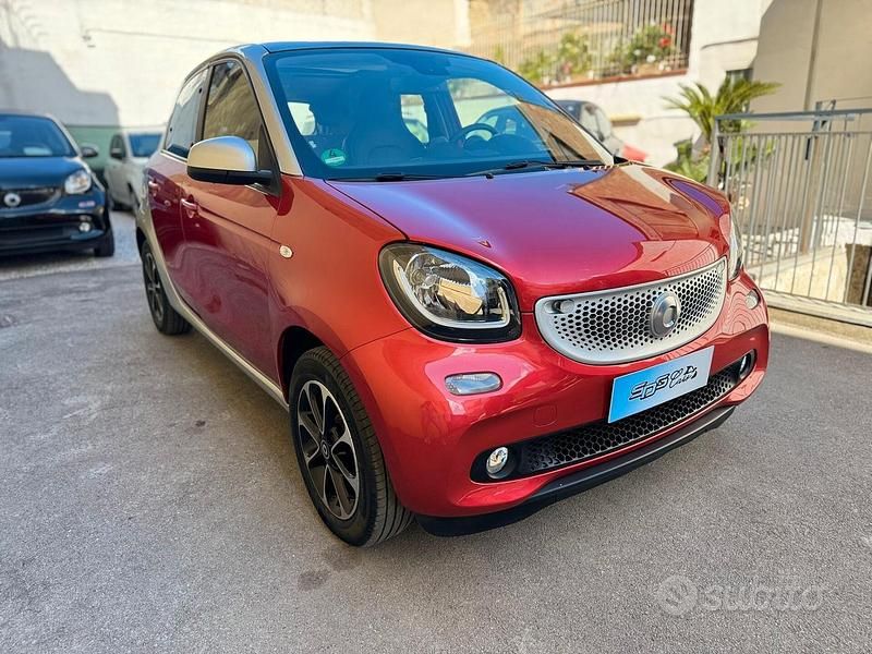 Usata Smart ForFour Prime 90 CV (66 kW) 2019 Rosso Utilitaria