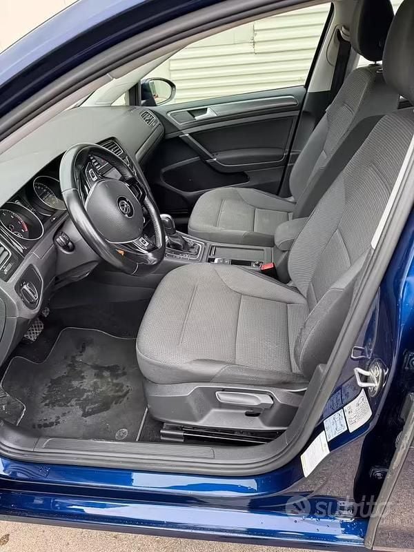 Usata VW Golf VIII 2020 Blu Berlina