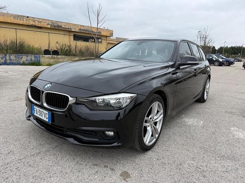 Usata BMW 316 Sport Line 115 CV (84 kW) 2015 Nero Station wagon