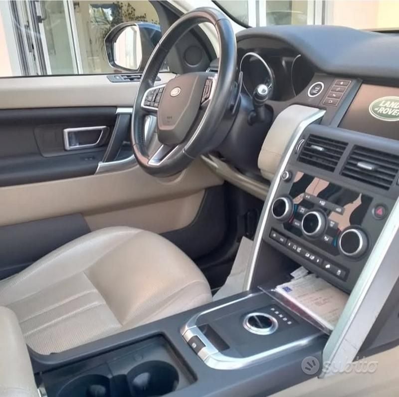 Usata Land Rover Discovery 4 HSE 179 CV (131 kW) 2016 Nero SUV