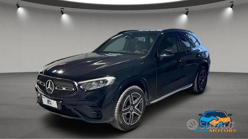 Usata Mercedes GLC300e Advanced 333 CV (244 kW) 2023 Nero SUV