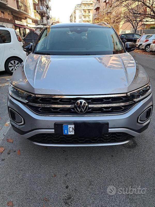 Usata VW T-Roc 2023 Grigio SUV