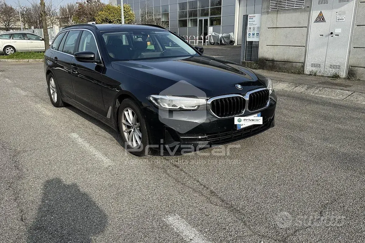 Occasion BMW 520 Luxury Line 190 ch (139 kW) 2022 Noir Break