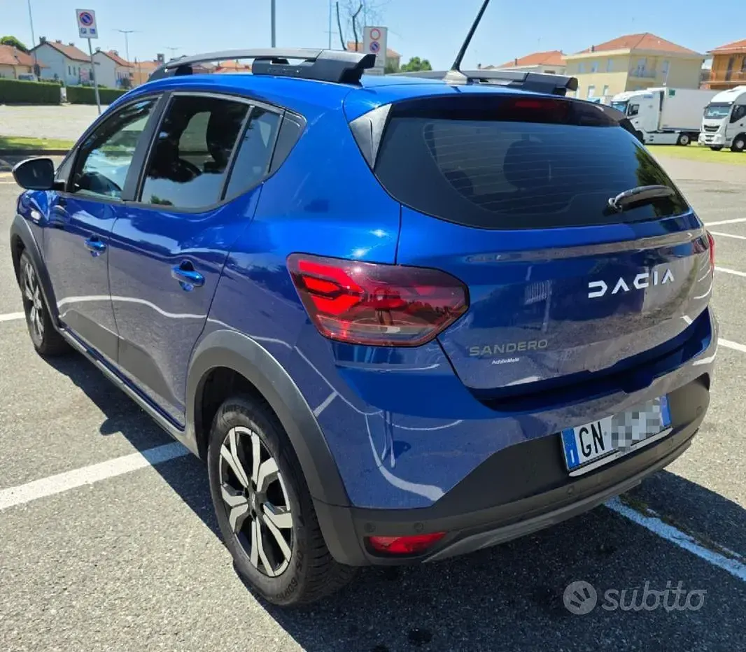 Usata Dacia Sandero 101 CV (74 kW) 2023 Bluazzurro Berlina