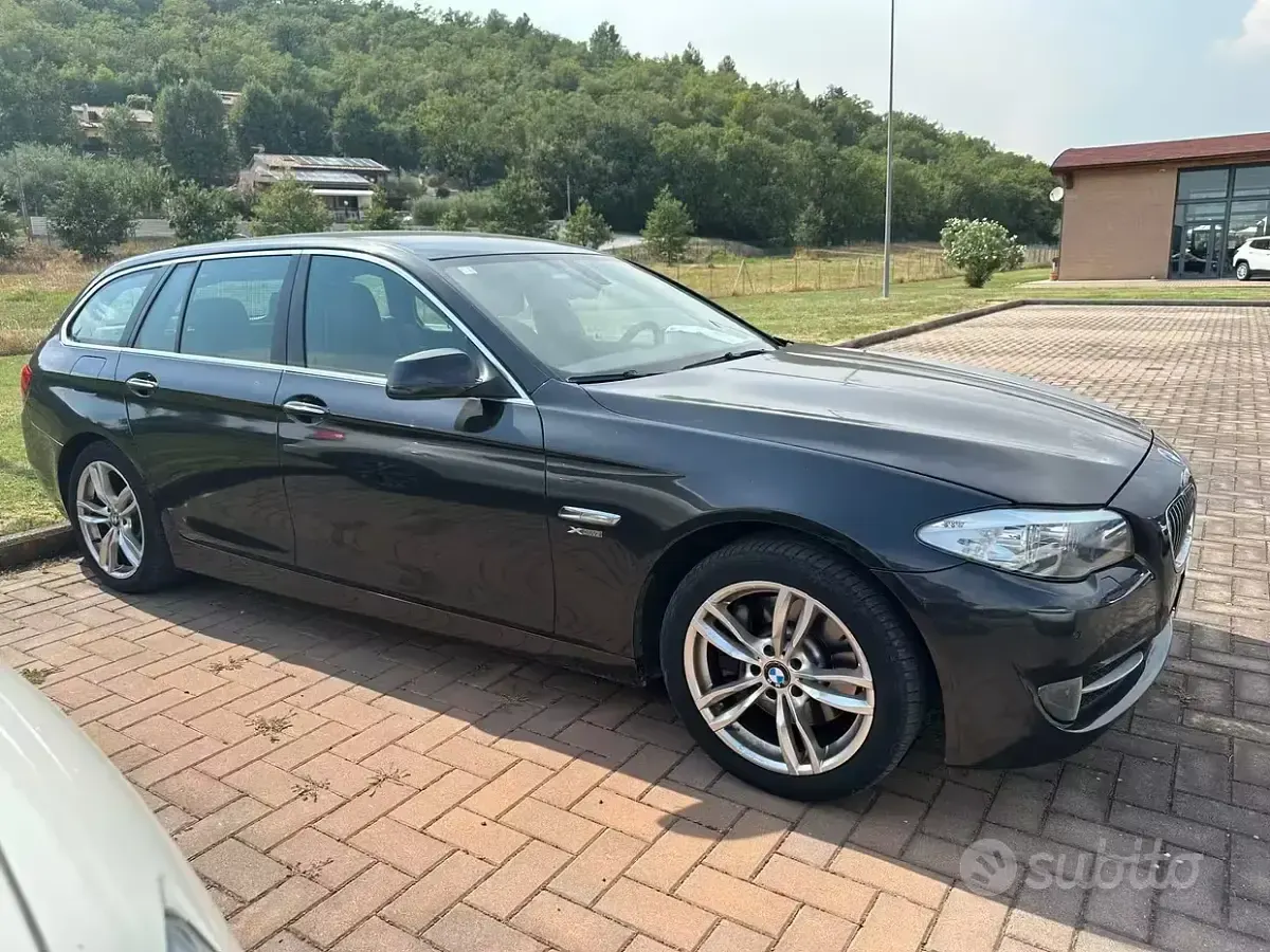 Usata BMW 525 218 CV (160 kW) 2011 Marrone Berlina