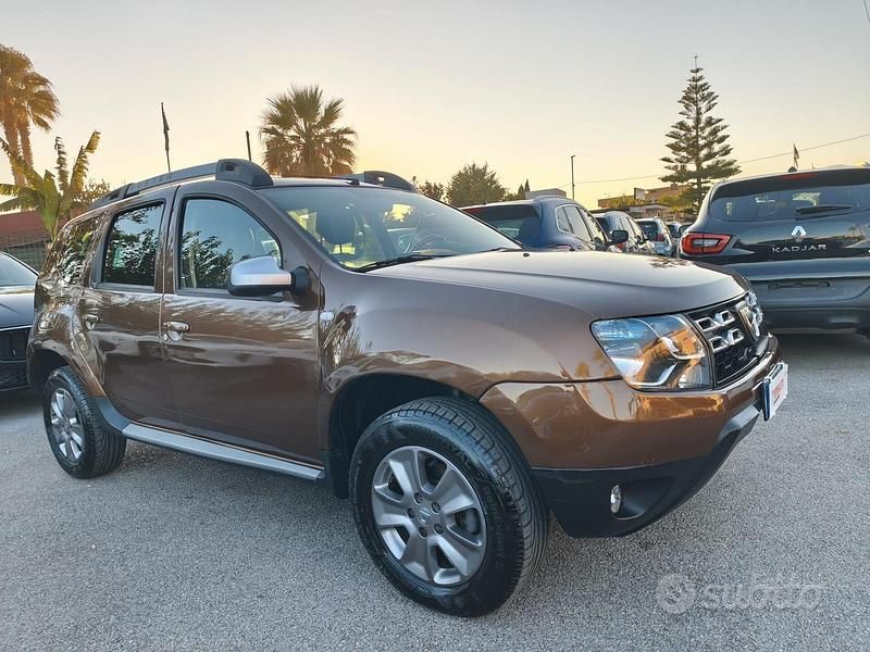 Usata Dacia Duster Expression 125 CV (91 kW) 2015 Marrone SUV