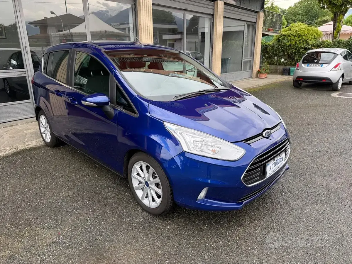 Begagnad Ford B-MAX Titanium 101 HK (74 kW) 2017 Blå Minibuss