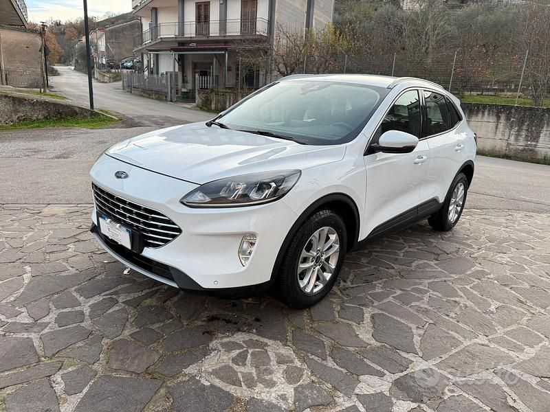 Usata Ford Kuga Titanium 120 CV (88 kW) 2021 Bianco SUV