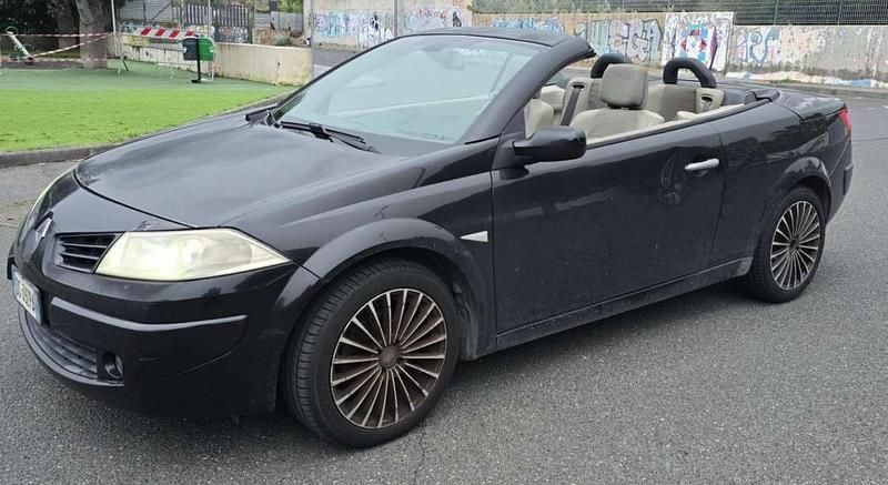 Usata Renault Mégane Cabriolet Privilege 131 CV (96 kW) 2007 Nero Cabrio