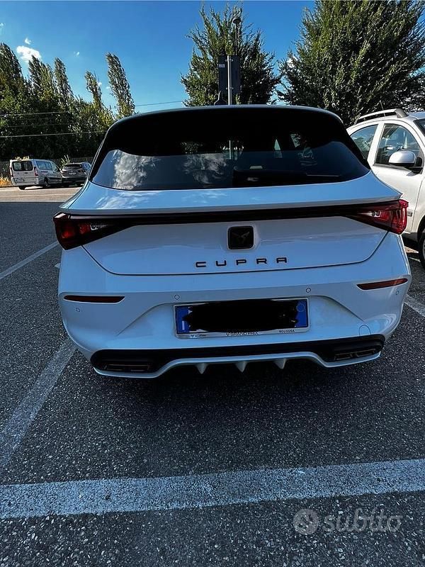 Usata Cupra Leon 150 CV (110 kW) 2023 Utilitaria