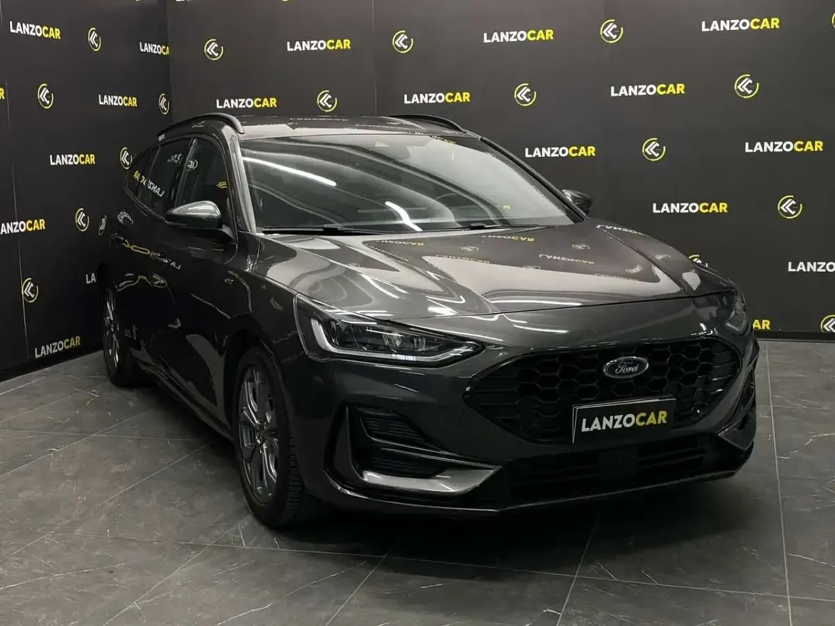 Usata Ford Focus ST-Line 155 CV (114 kW) 2023 Grigio Station wagon