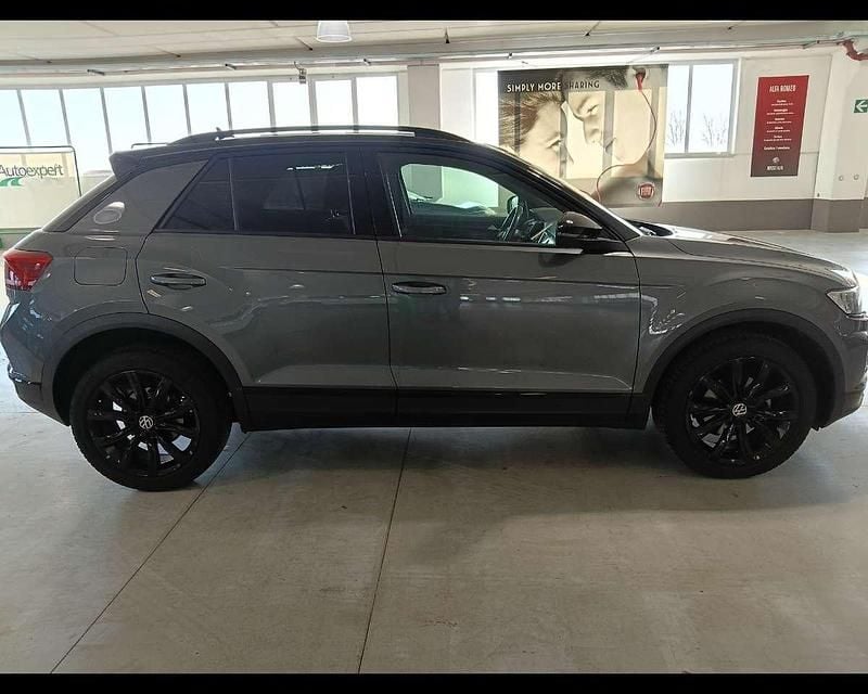 Usata VW T-Roc Style 110 CV (80 kW) 2022 Grigio platino SUV