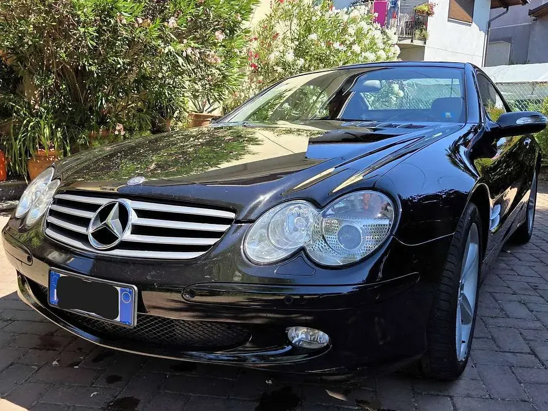 Usata Mercedes SL350 245 CV (180 kW) 2005 Nero Cabrio