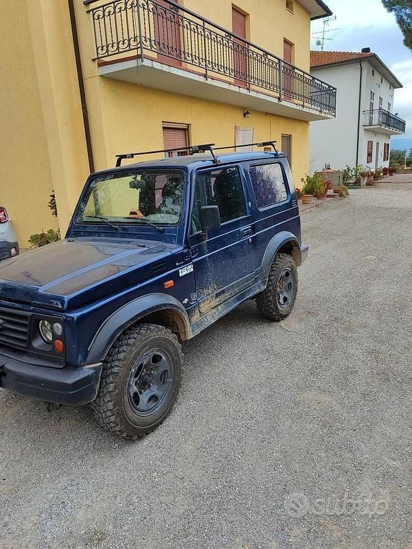 Blu Usata 2001 Suzuki Samurai SUV | 6000 € (Ottimo prezzo) - Immagine 1/4
