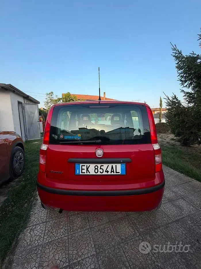 Usata Fiat Panda 69 CV (50 kW) 2011 Rosso Utilitaria