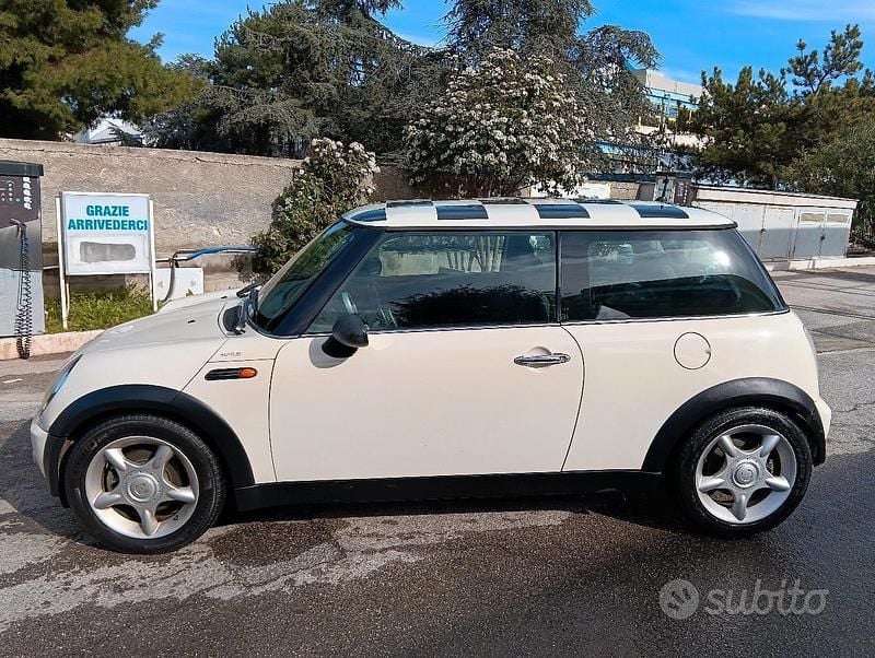 Usata Mini Cooper 2006 Bianco Utilitaria