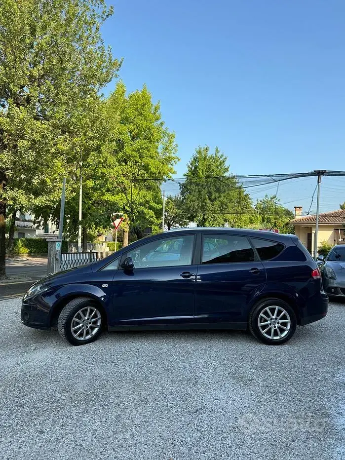 Usata Seat Altea XL Style 105 CV (77 kW) 2011 Bluazzurro Monovolume
