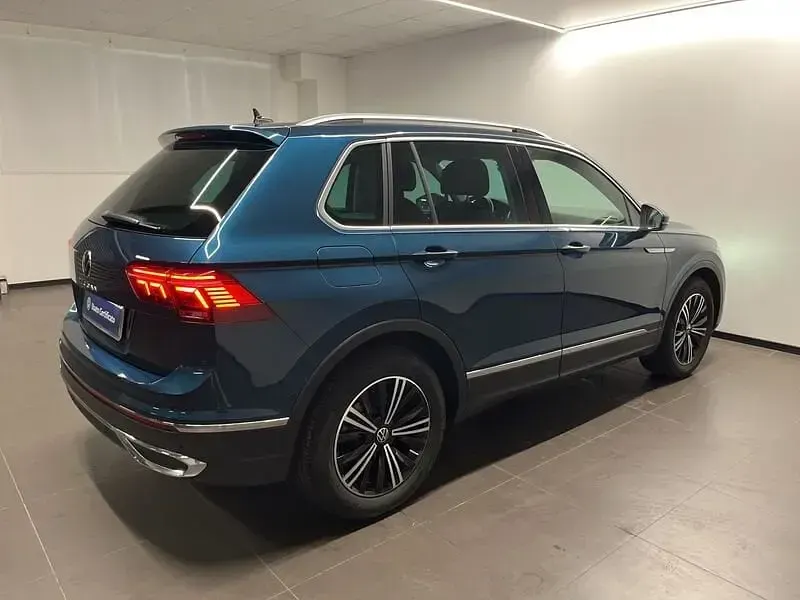 Usata VW Tiguan Elegance 150 CV (110 kW) 2022 Blu SUV