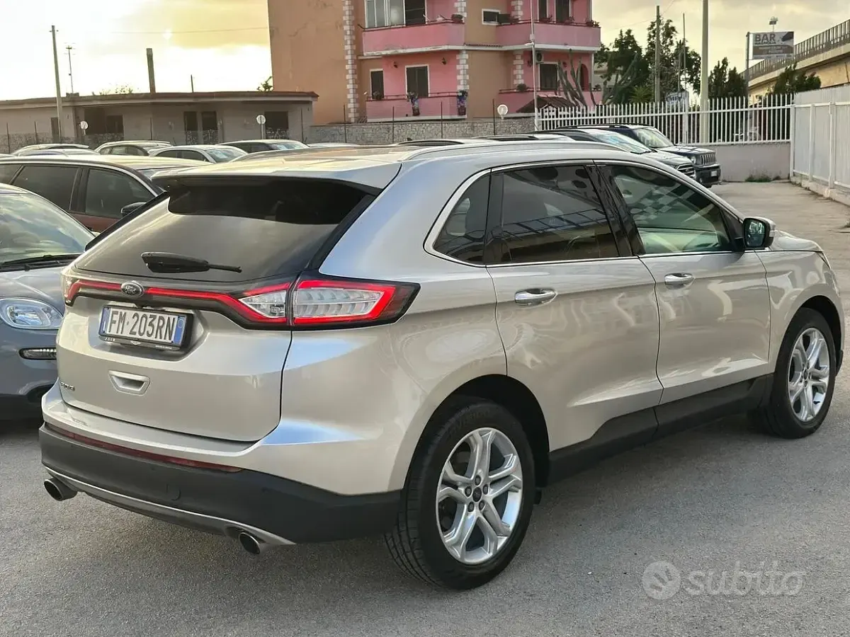 Usata Ford Edge Titanium 209 CV (153 kW) 2018 Grigio SUV