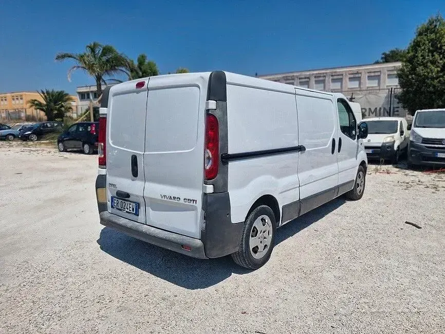 Usata Opel Vivaro 114 CV (83 kW) 2013 Bianco Monovolume