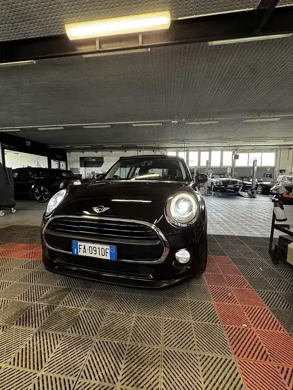 Usata Mini One D Business 95 CV (69 kW) 2015 Utilitaria