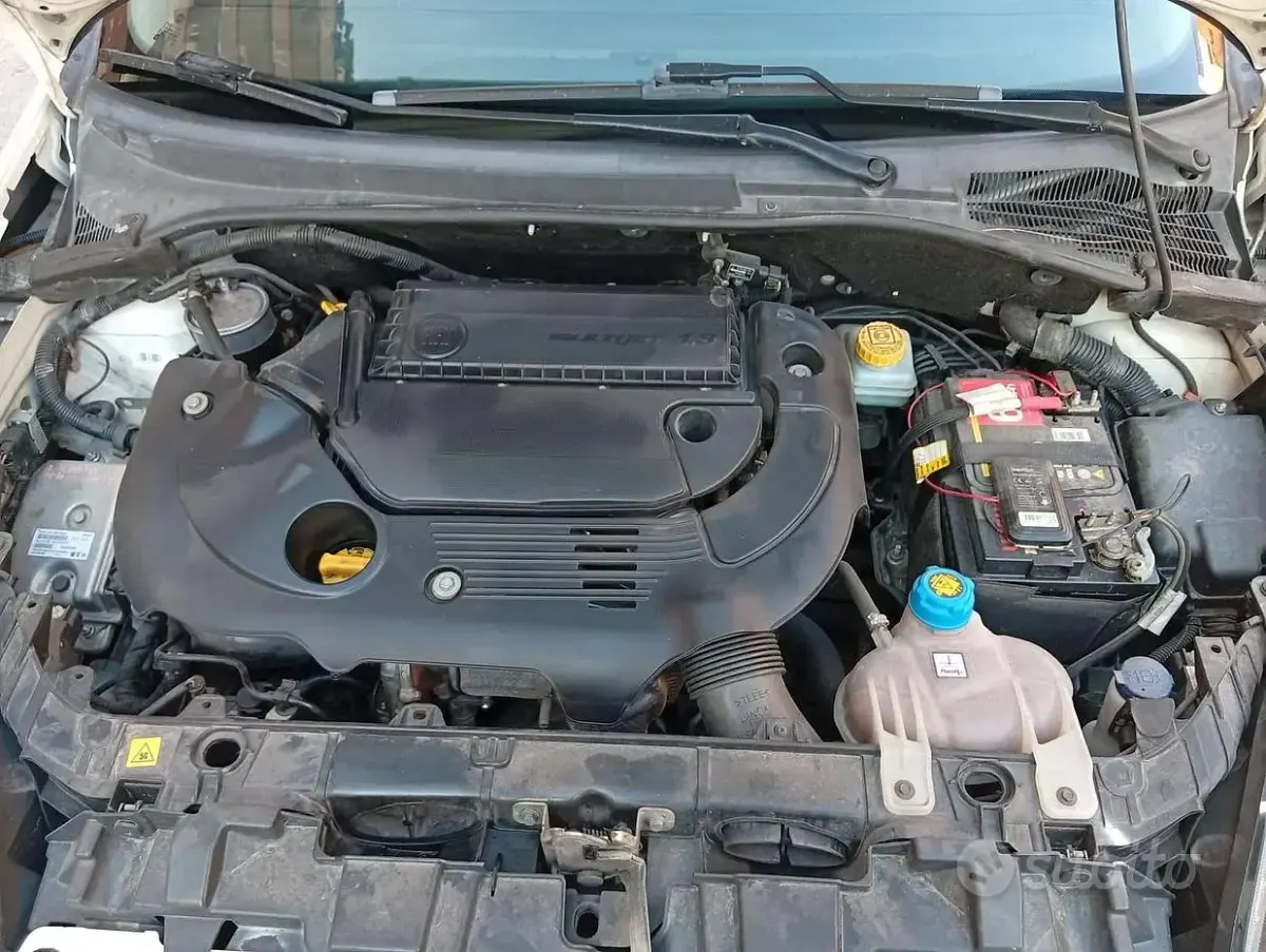Usata Fiat Grande Punto 75 CV (55 kW) 2013 Bianco Utilitaria