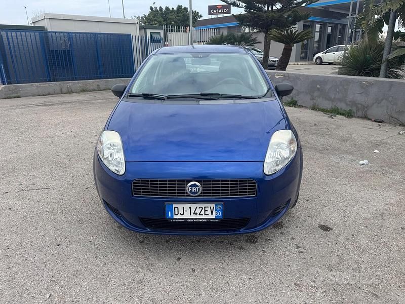 Usata Fiat Grande Punto 65 CV (47 kW) 2007 Blu Utilitaria