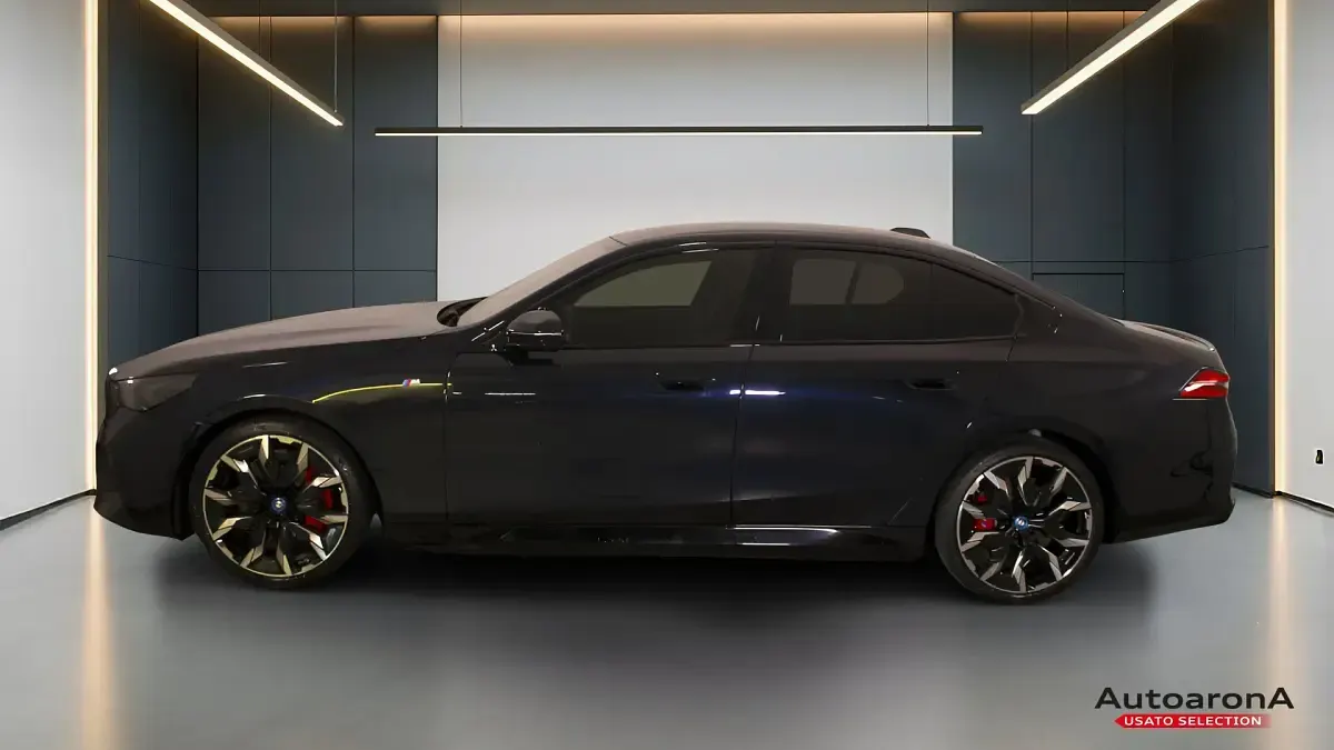 Usata BMW i5 M Sport 250 kW (340 CV) 2025 Nero Berlina
