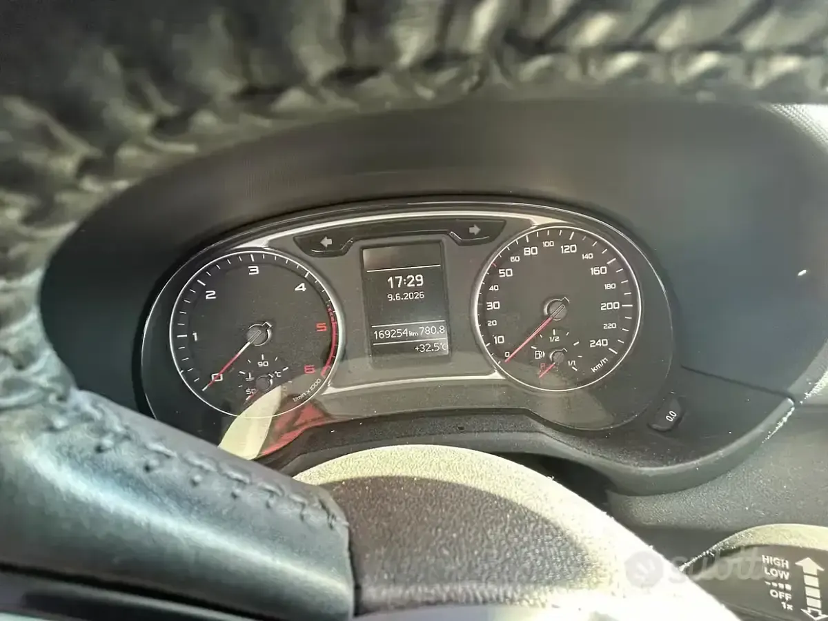 Usata Audi A1 116 CV (85 kW) 2013 Nero Utilitaria