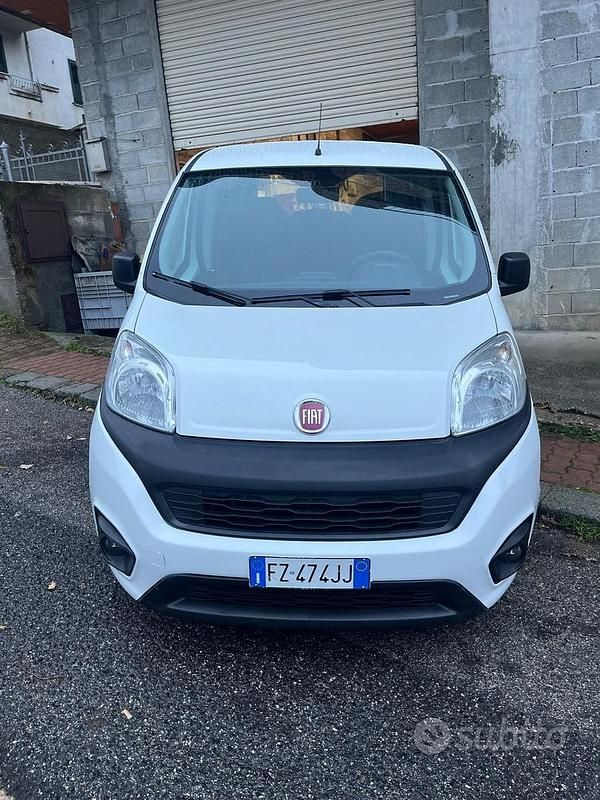 Usata Fiat Qubo Trekking 80 CV (58 kW) 2019 Bianco Monovolume