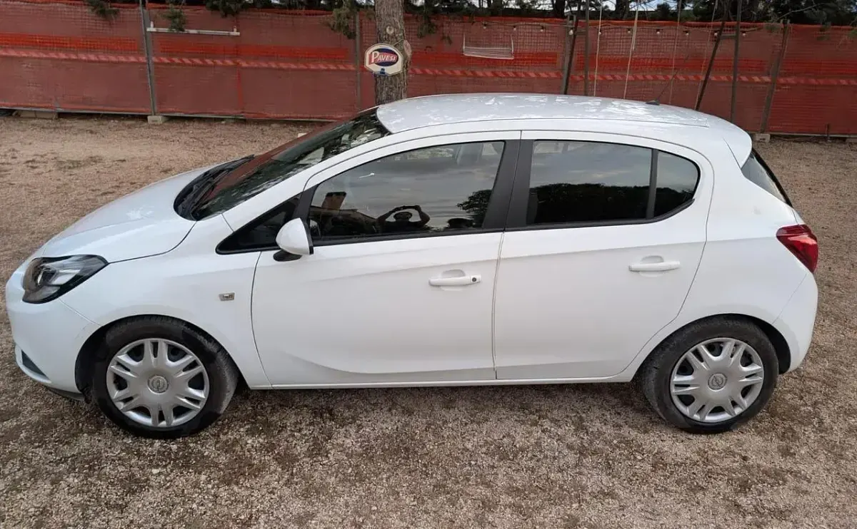 Usata Opel Corsa 75 CV (55 kW) 2016 Bianco Utilitaria