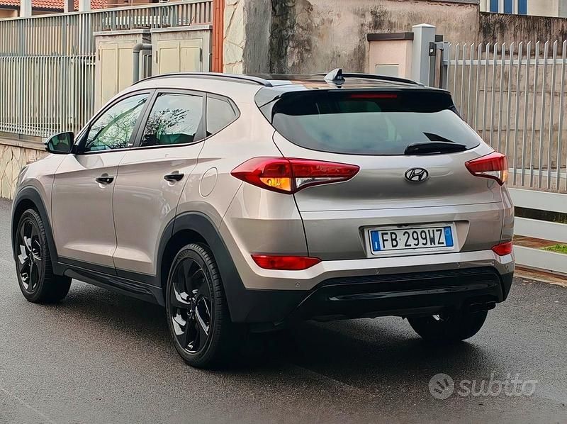 Usata Hyundai Tucson 185 CV (136 kW) 2015 Grigio SUV