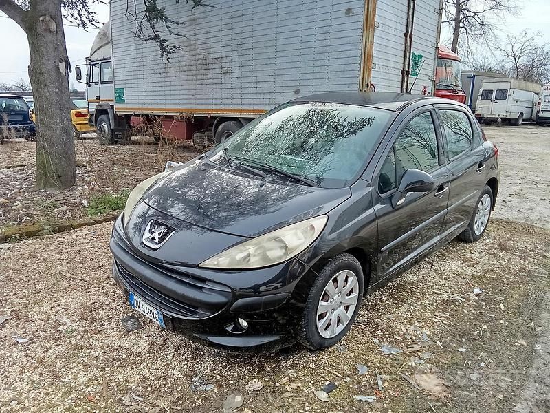 Usata Peugeot 207 2009 Nero Berlina