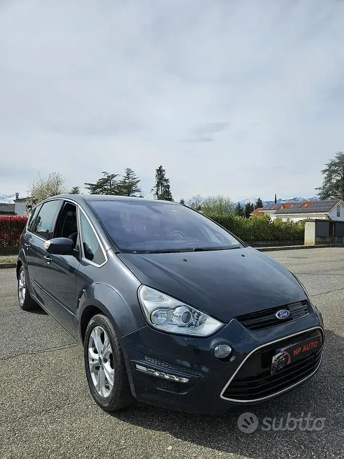 Usata Ford S-MAX Titanium 163 CV (119 kW) 2014 Grigio Monovolume