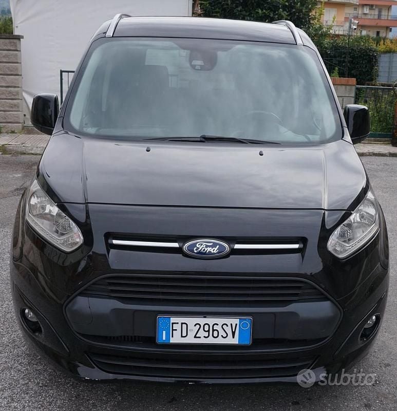 Usata Ford Tourneo Connect Titanium 120 CV (88 kW) 2016 Nero Monovolume
