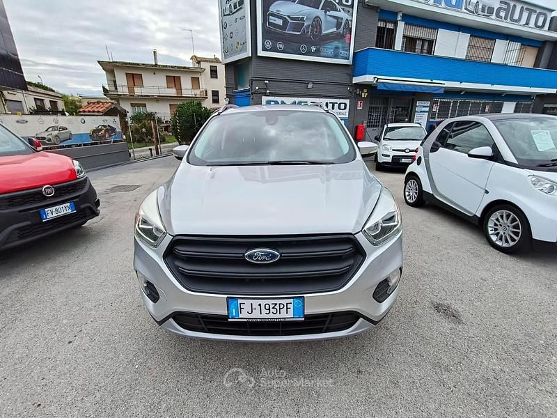 Usata Ford Kuga ST-Line 120 CV (88 kW) 2017 Argento SUV