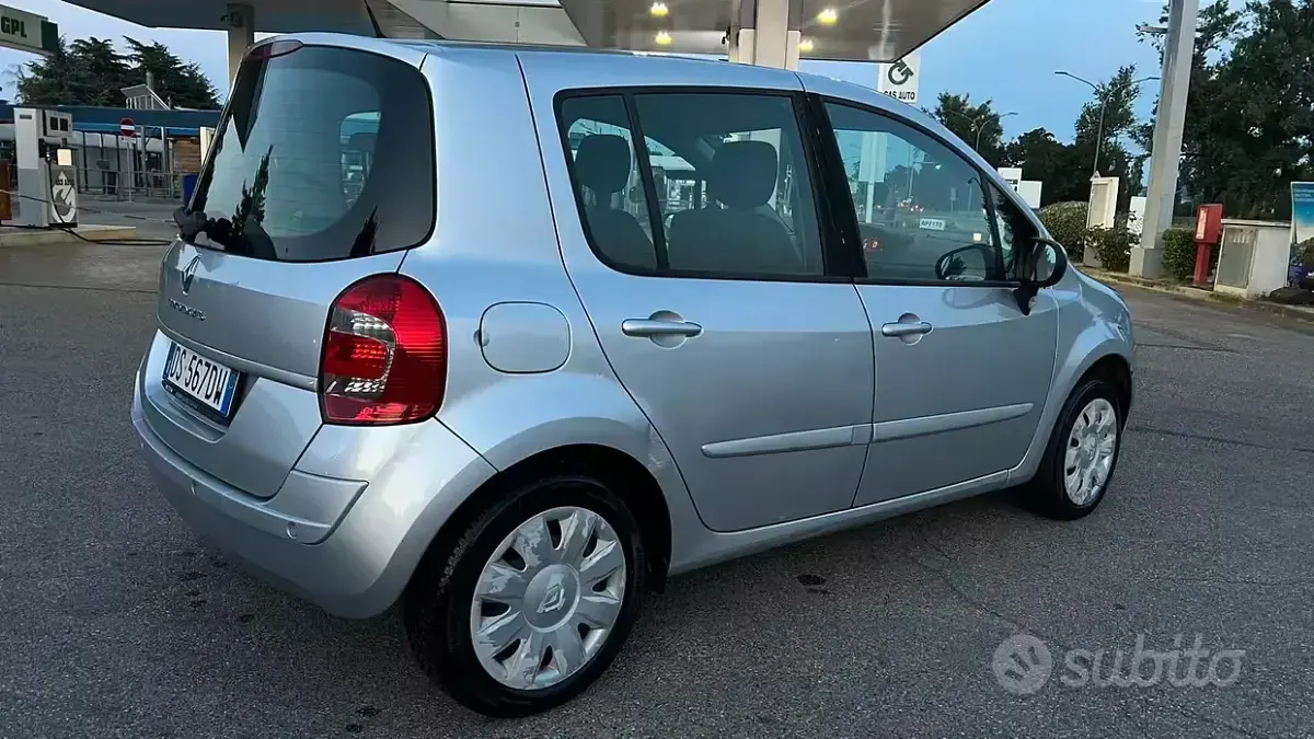 Usata Renault Modus Dynamique 79 CV (58 kW) 2009 Grigio Monovolume