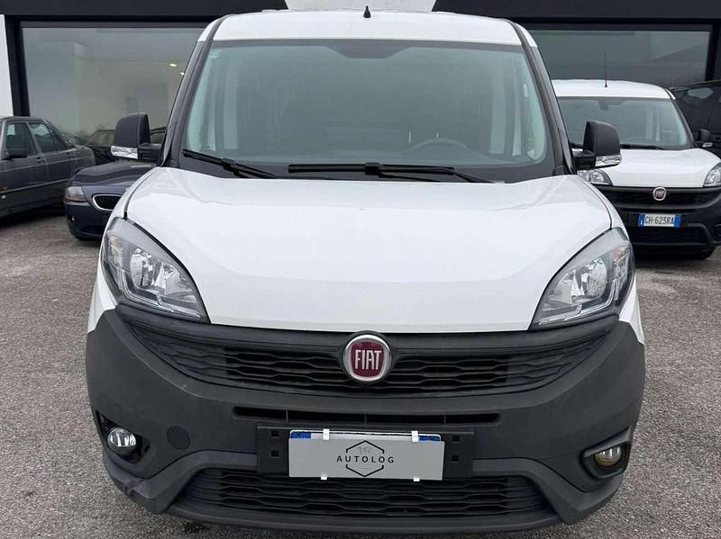 Usata Fiat Doblò 105 CV (77 kW) 2019 Pastello Monovolume