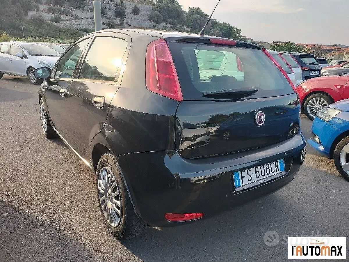 Usata Fiat Punto Street 95 CV (69 kW) 2018 Bluazzurro Utilitaria