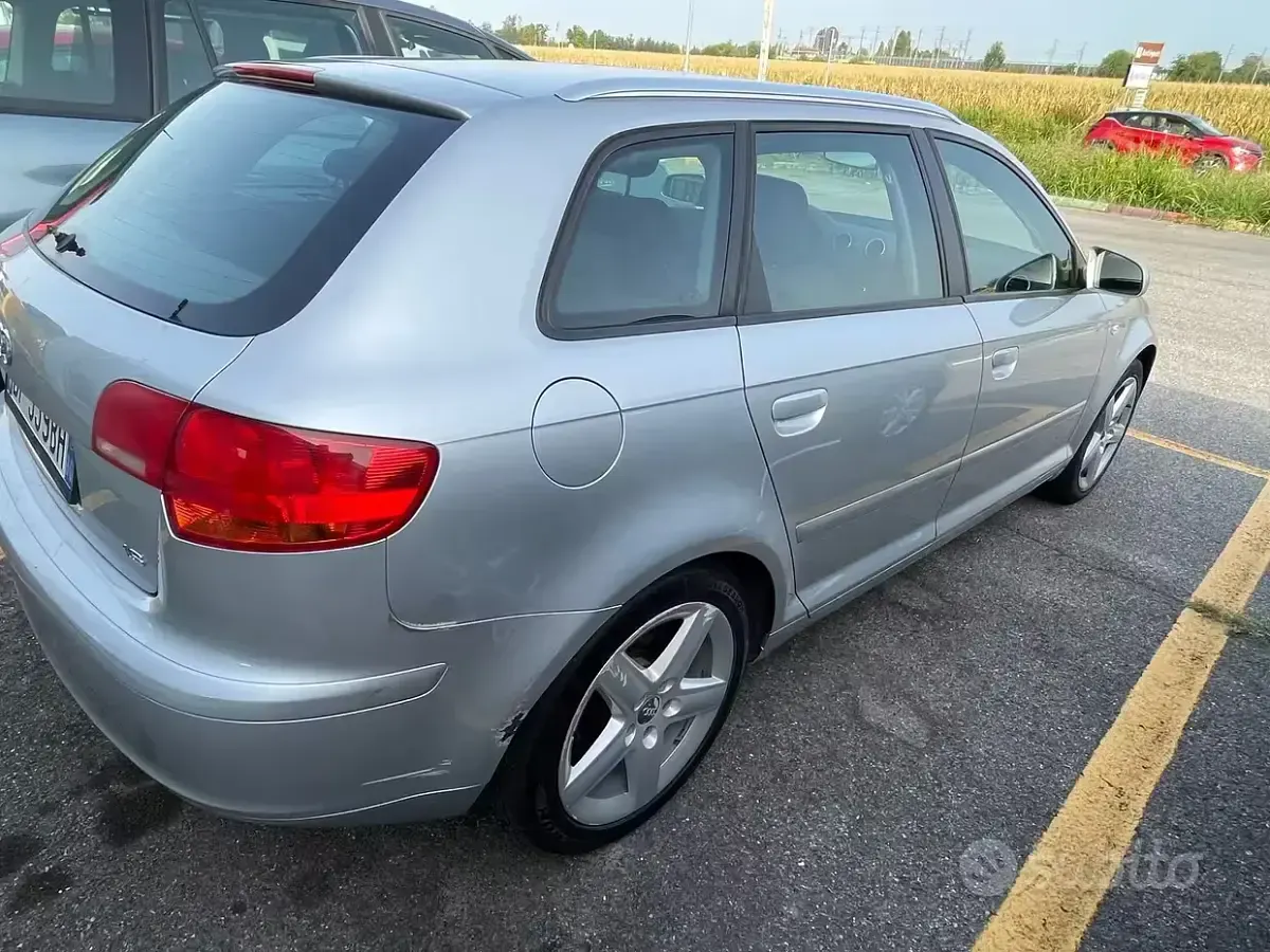 Usata Audi A3 Ambiente 102 CV (75 kW) 2008 Grigio Utilitaria