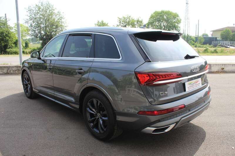 Usata Audi Q7 S-Line 231 CV (169 kW) 2021 Grigio daytona SUV