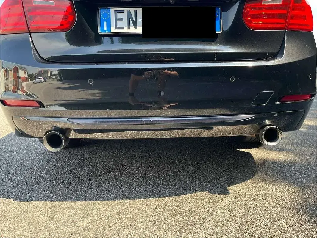 Usata BMW 318 Sport Line 143 CV (105 kW) 2013 Nero Berlina