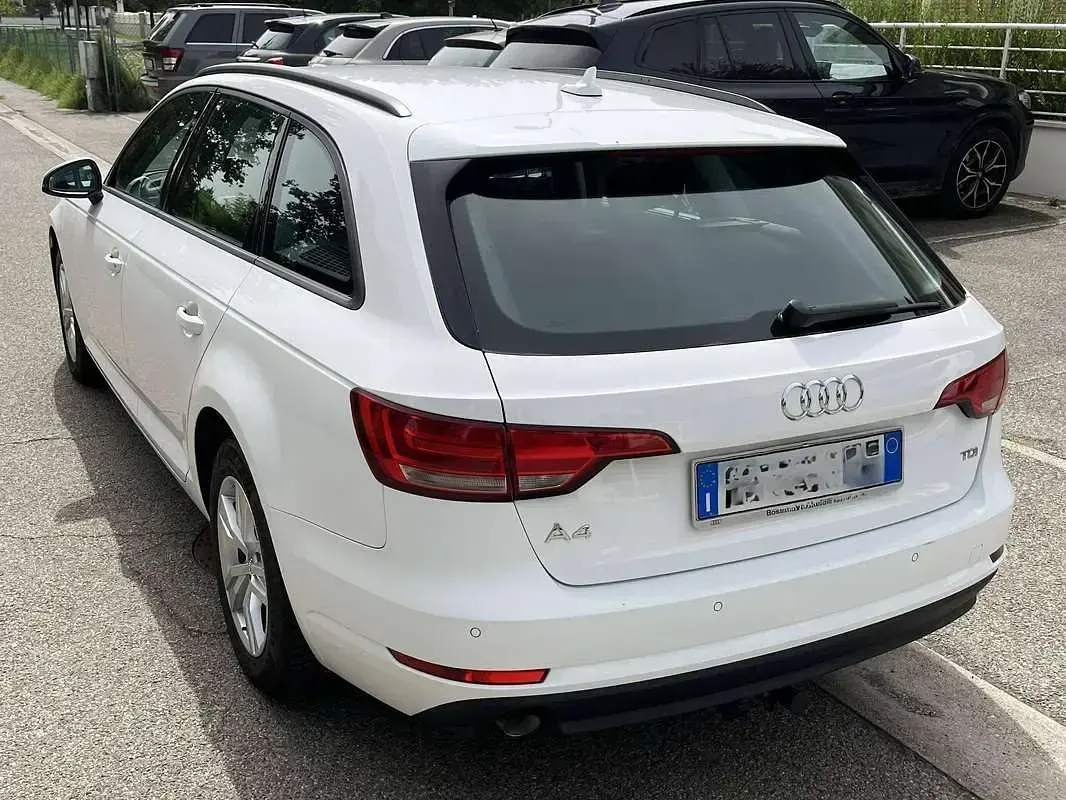 Usata Audi A4 Business 150 CV (110 kW) 2015 Bianco Station wagon
